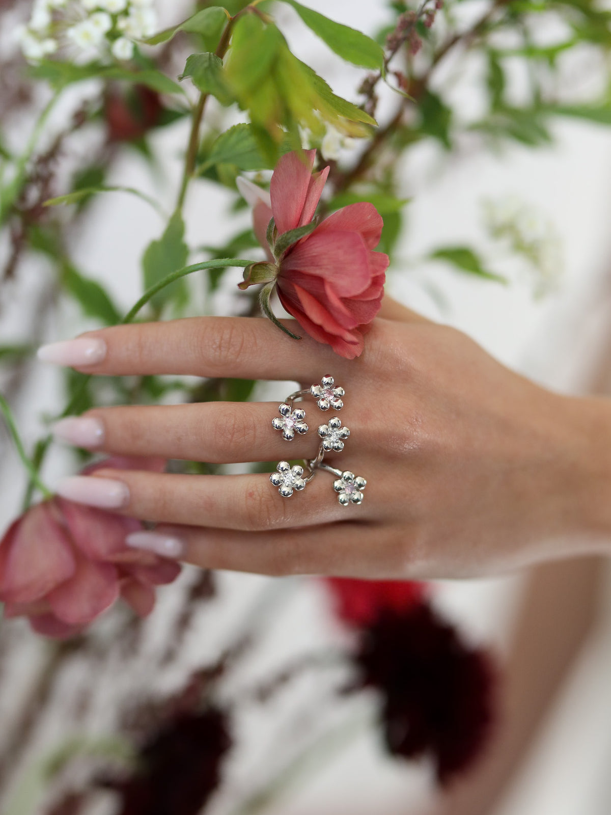Bague Rencontre en argent 925, fleur serti de pierres d'intention fleurs — Collection Éclosion