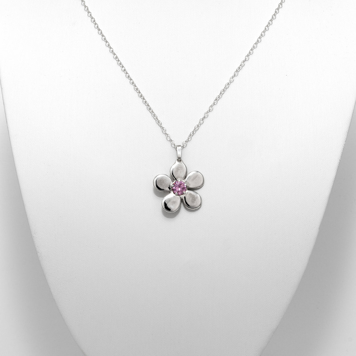 Pendentif Ouverture en argent 925, fleur serti de pierres d'intention — Collection Éclosion