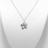 Pendentif Ouverture en argent 925, fleur serti de pierres d'intention — Collection Éclosion